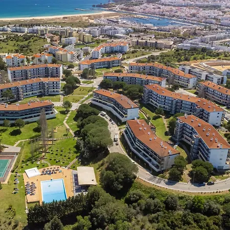 Elegant In With Pool