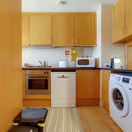 Elegant In With Pool Apartamento *