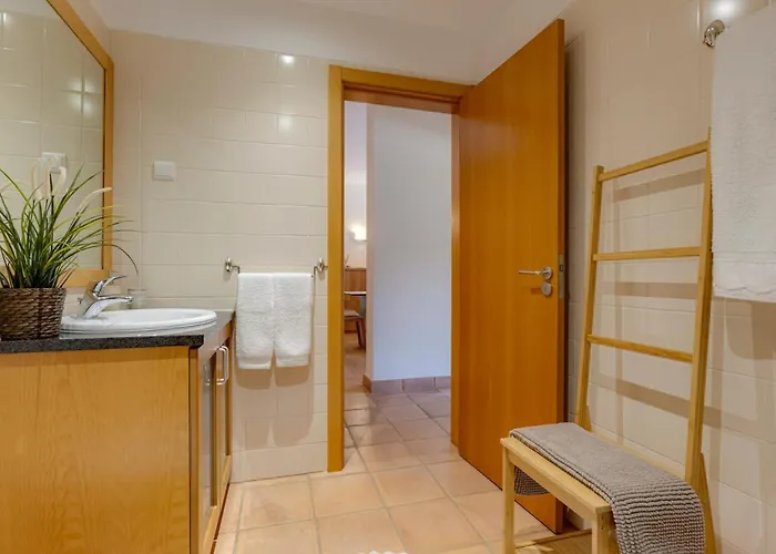 Elegant In With Pool Appartement
