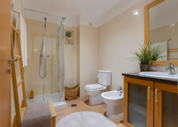 Elegant In With Pool * Lagos