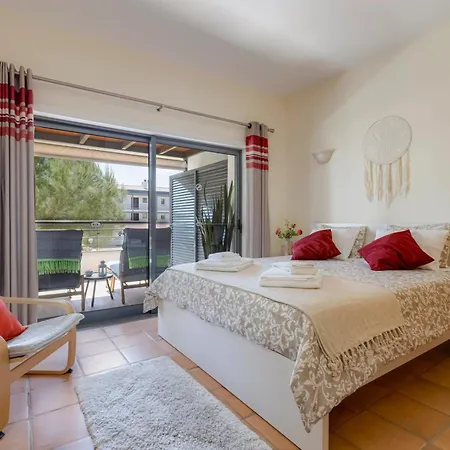 Elegant In With Pool *