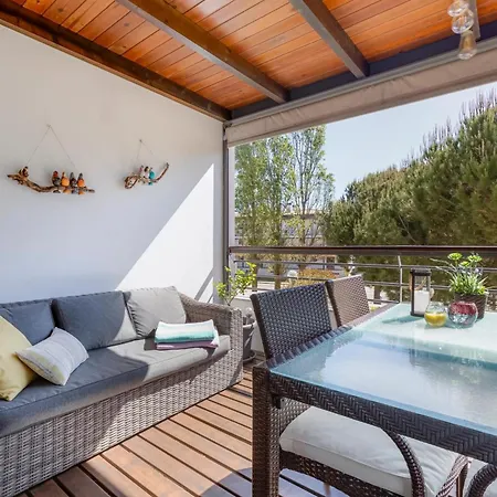 דירה Elegant In With Pool